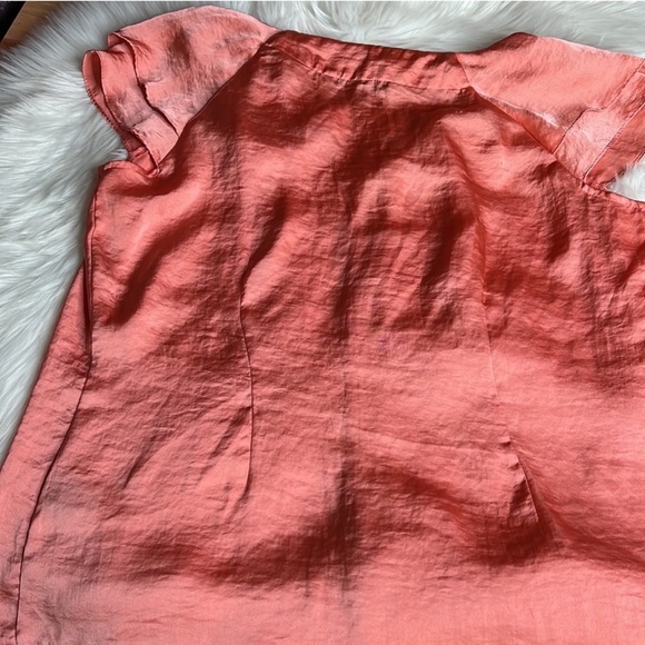 SIGNATURE BY LARRY LEVINE | Coral 🪸 Pink Flutter Sleeve Top - Picture 3 of 9